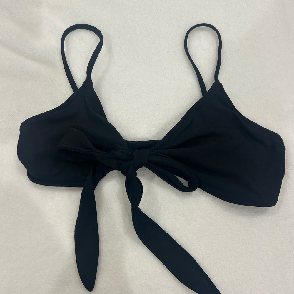 Black bikini top with tie - perfect for summer

Frankie’s for activity <3 - Picture 2 of 7